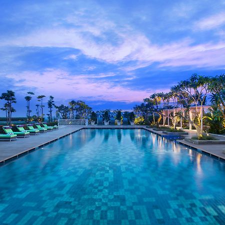 Novotel Tangerang Exterior foto