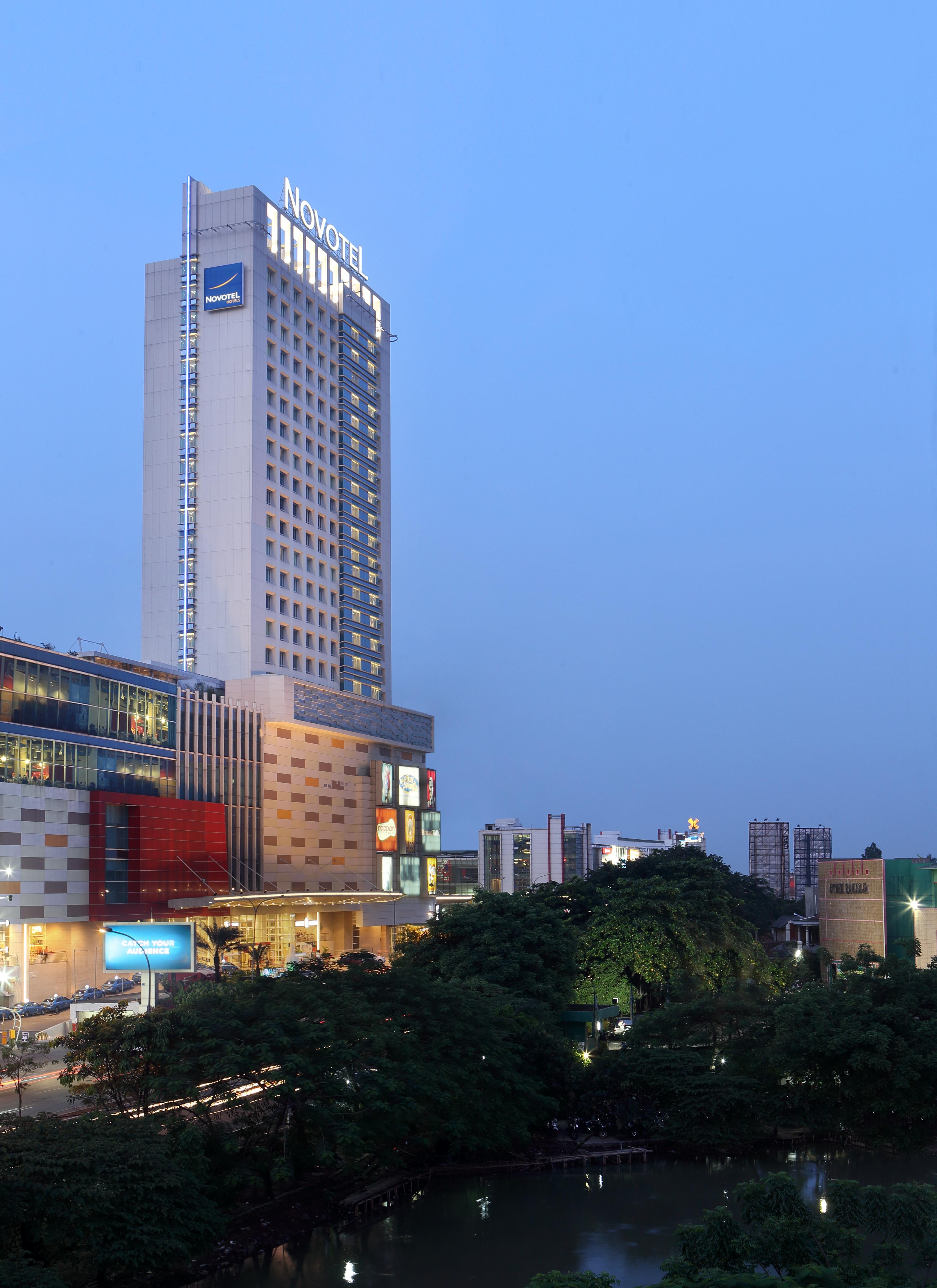 Novotel Tangerang Exterior foto